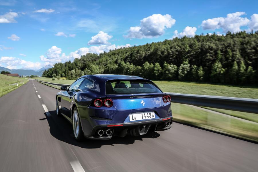  Ferrari GTC4Lusso 2016 года  (WW) (фото 4 из 58)